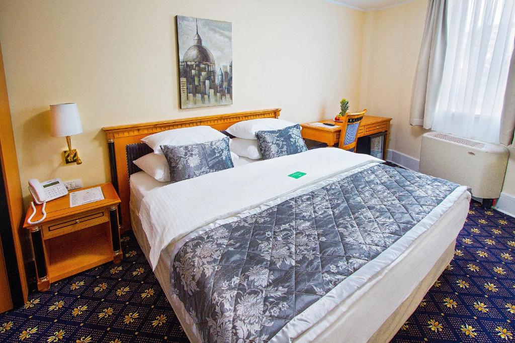 Szoba kétszemélyes ággyal - akadálymentesített