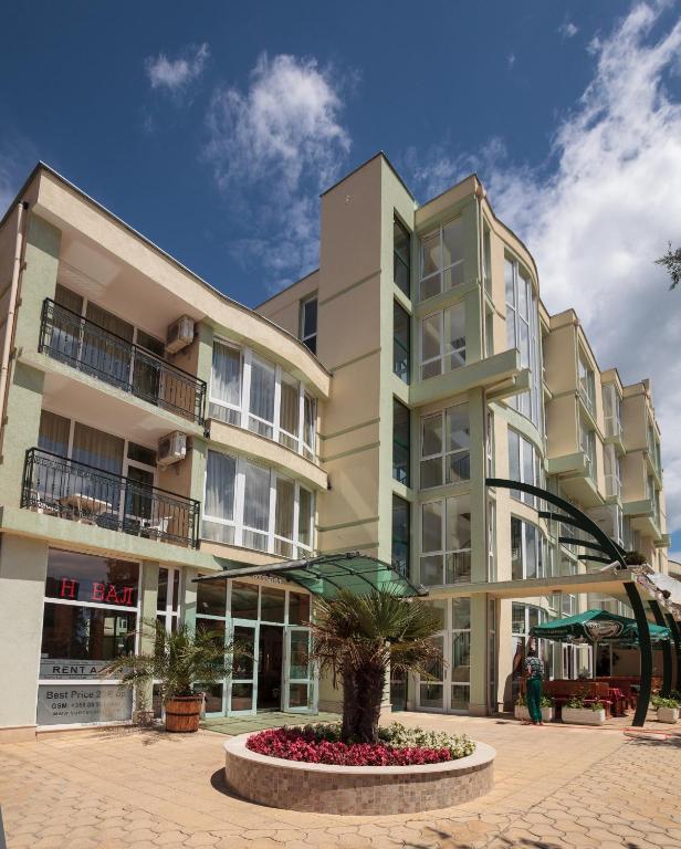 Sunny Day Club Hotel — Hotel in Nessebar