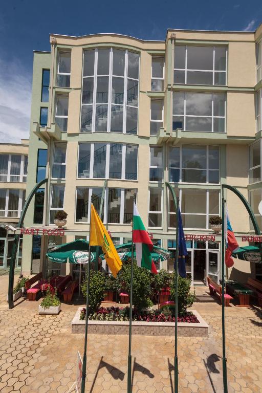 Sunny Day Club Hotel — Hotel building in Sunny Beach, Burgas Region
