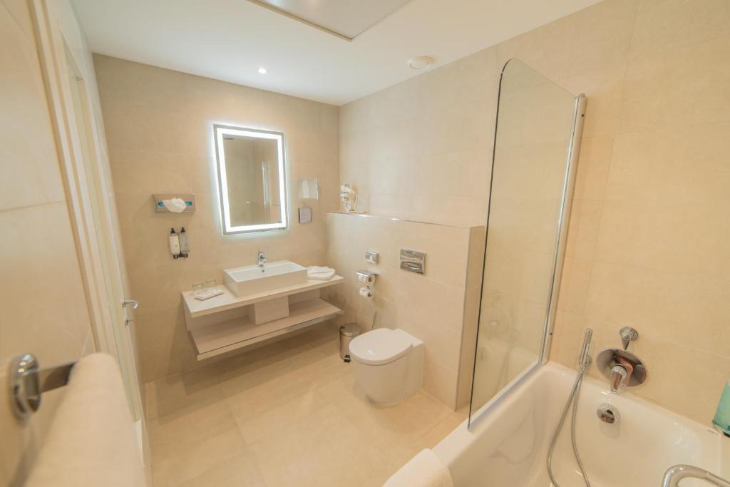 Maritim Antonine Hotel & Spa Photo 2