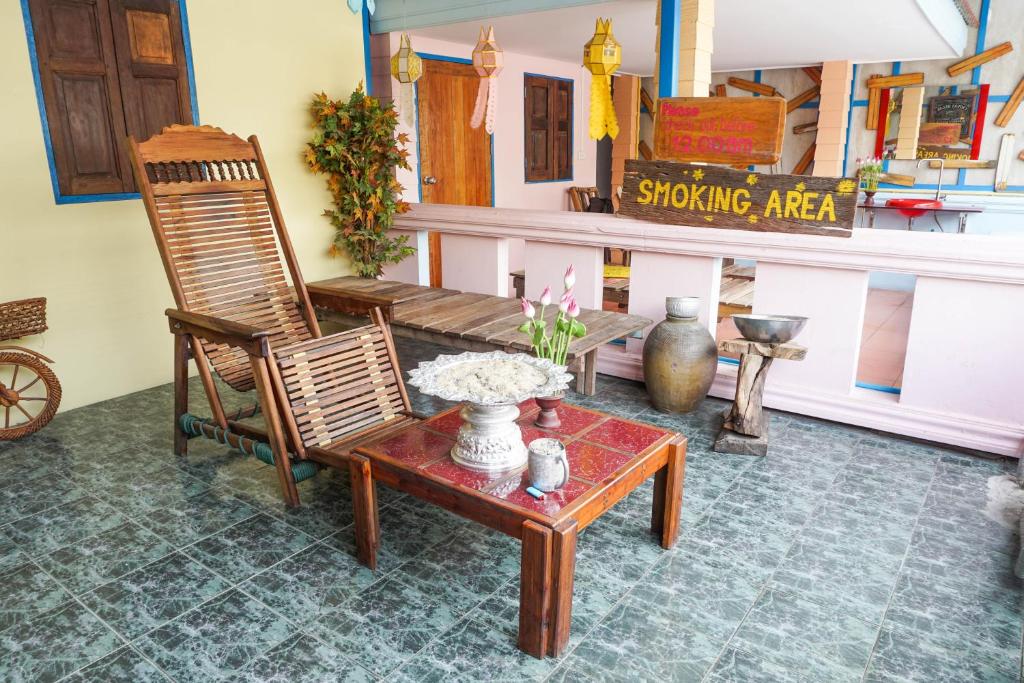 สลีป 63 โฮสเทล (ZLEEP63 Hostel)