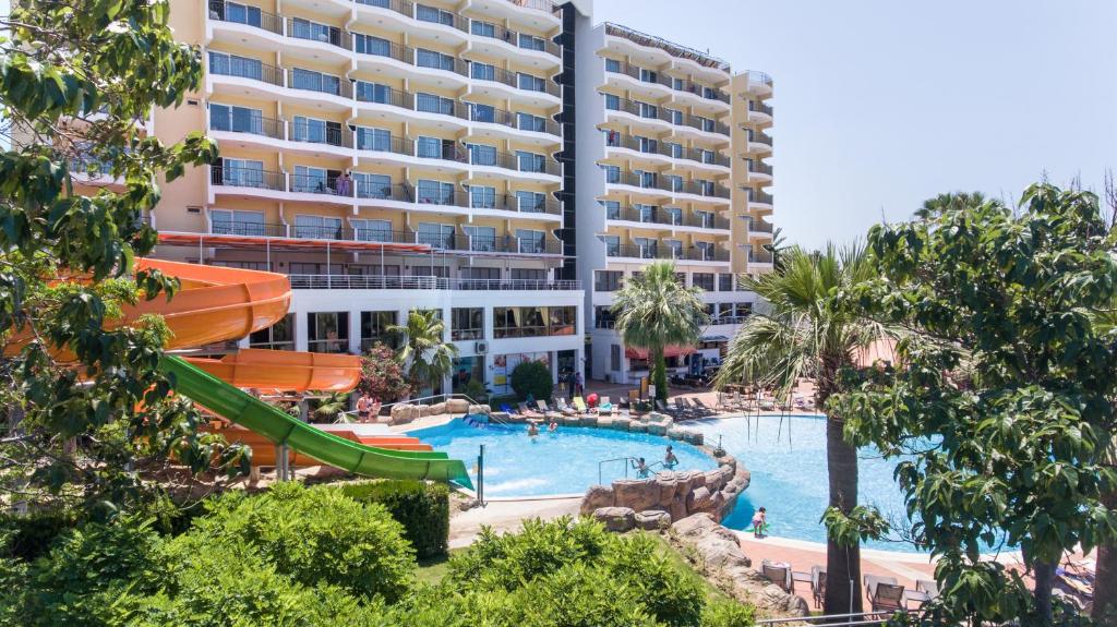 Palmin Hotel — Basen in Kusadasi, Aydin