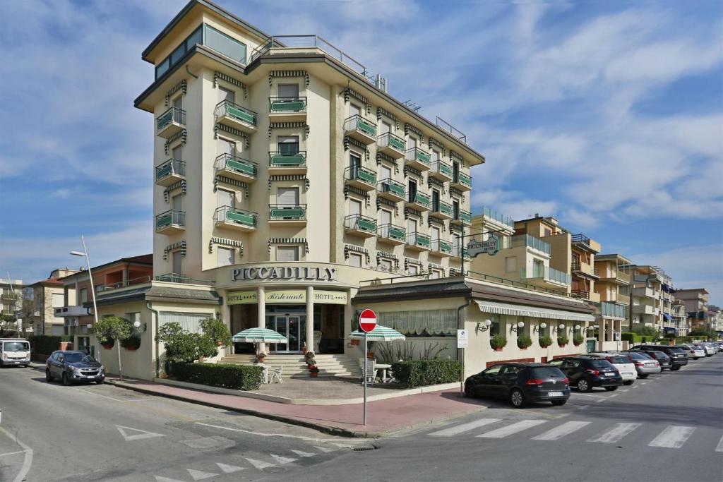 Hotel Piccadilly — Hotel in Lido di Camaiore
