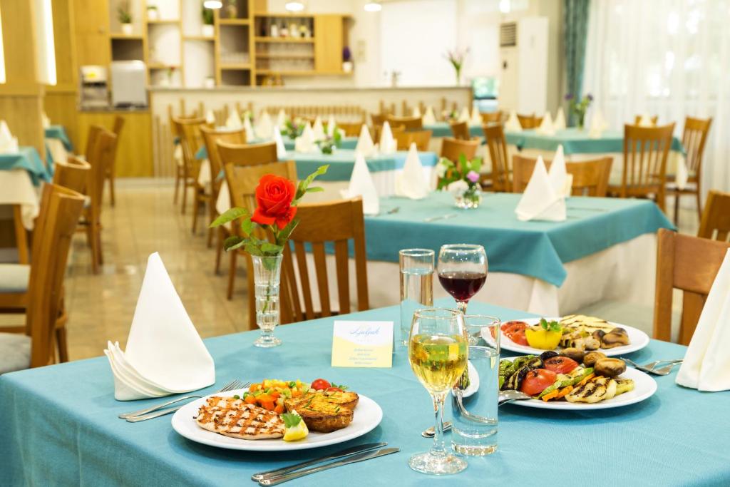 Ljuljak Hotel — Restaurant & bars in Golden Sands, Varna Region