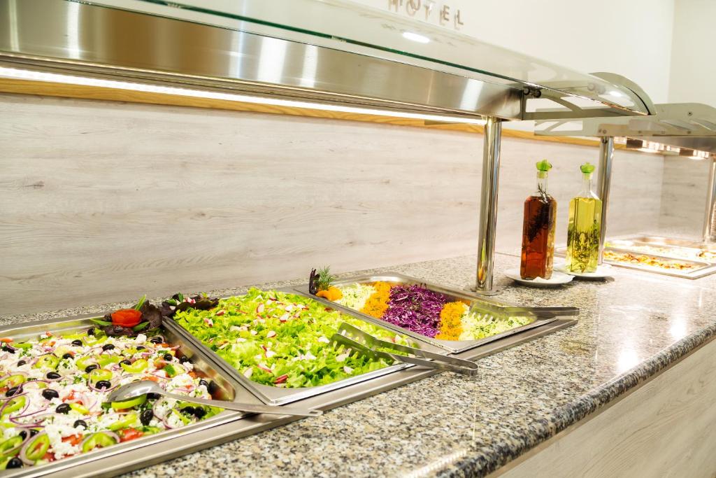 Ljuljak Hotel — Restaurant & bars in Golden Sands, Varna Region