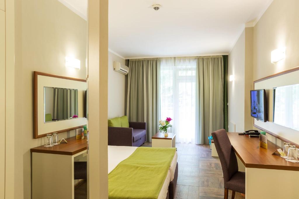 Ljuljak Hotel — Hotel rooms in Golden Sands, Varna Region