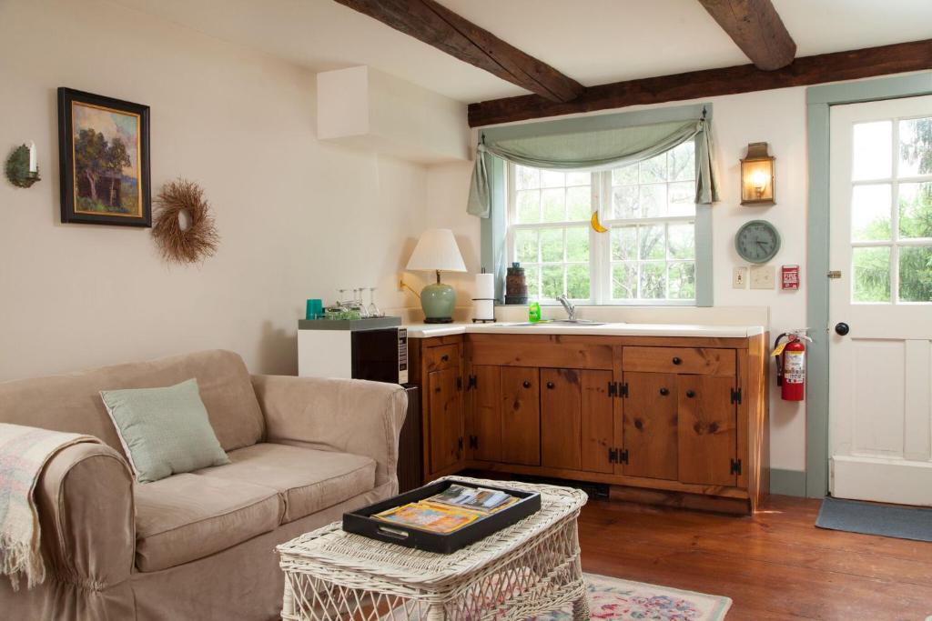 The Featherbed Inn photo