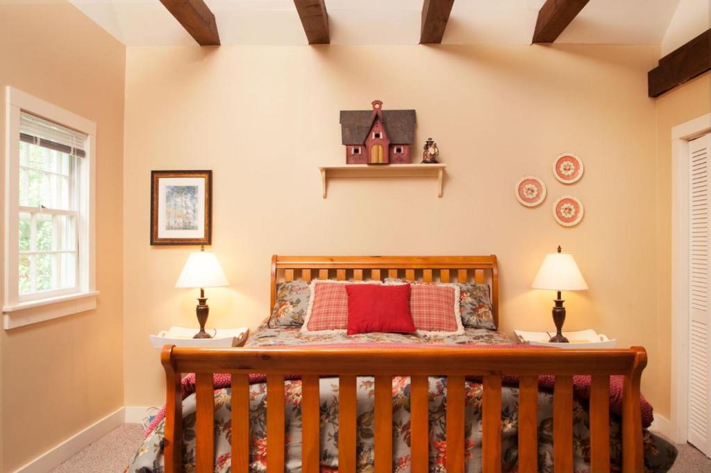 The Featherbed Inn photo