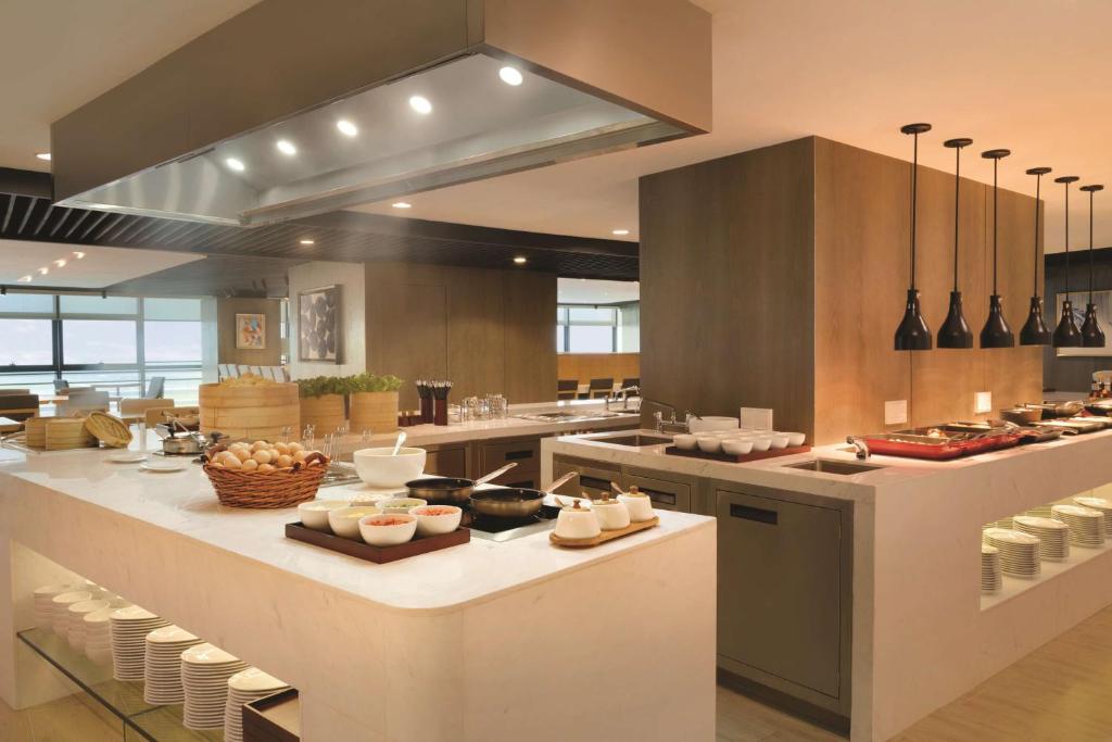 2. 하얏트 플레이스..