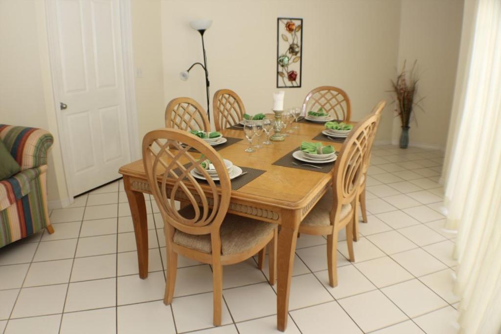 Crayson Court #231397 Home photo