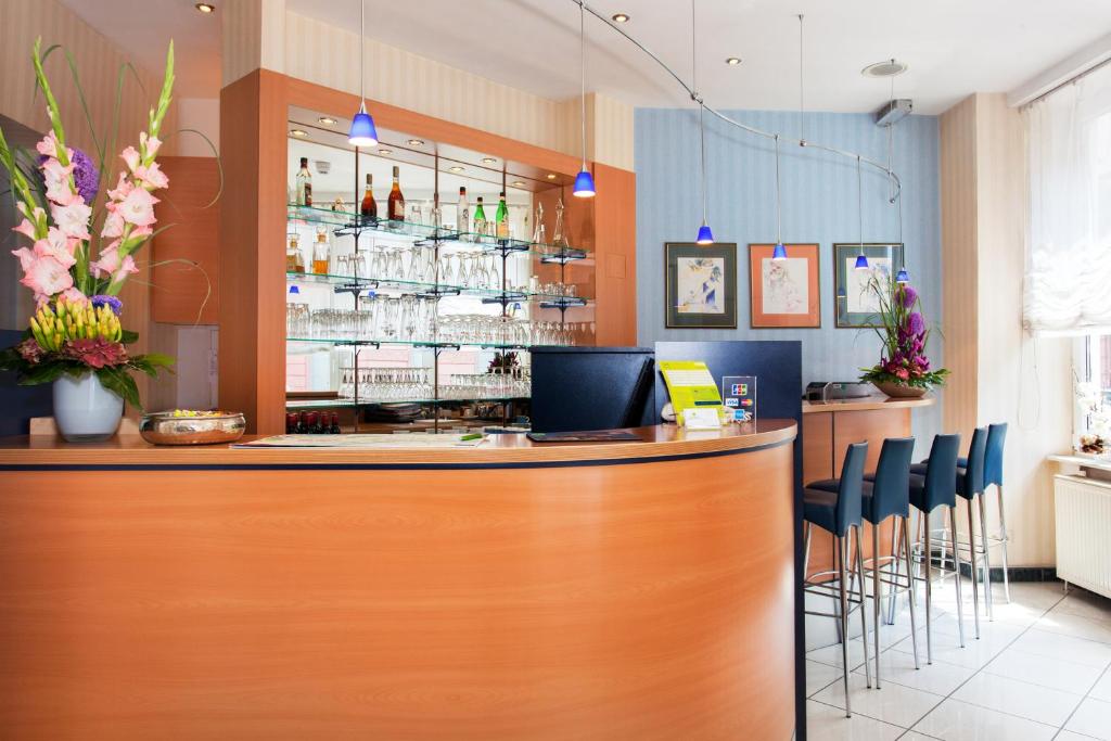 Hotel Plaza photo