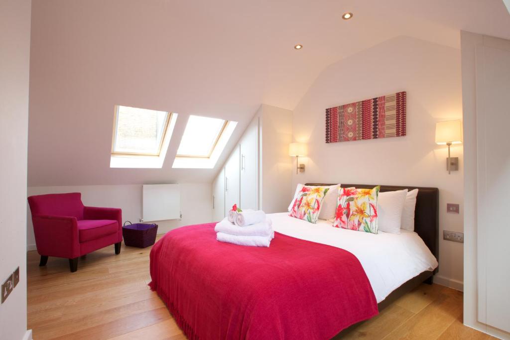 Miles Place by Viridian Apartments photo