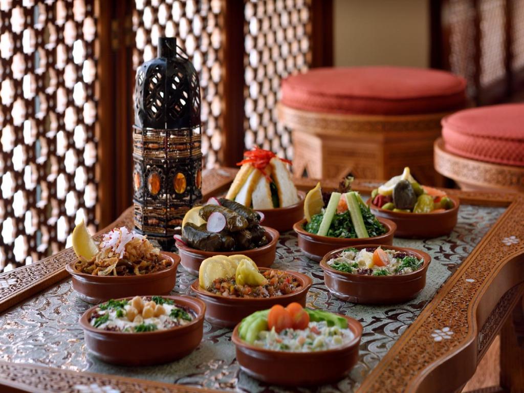 อาหารและเครื่องดื่ม