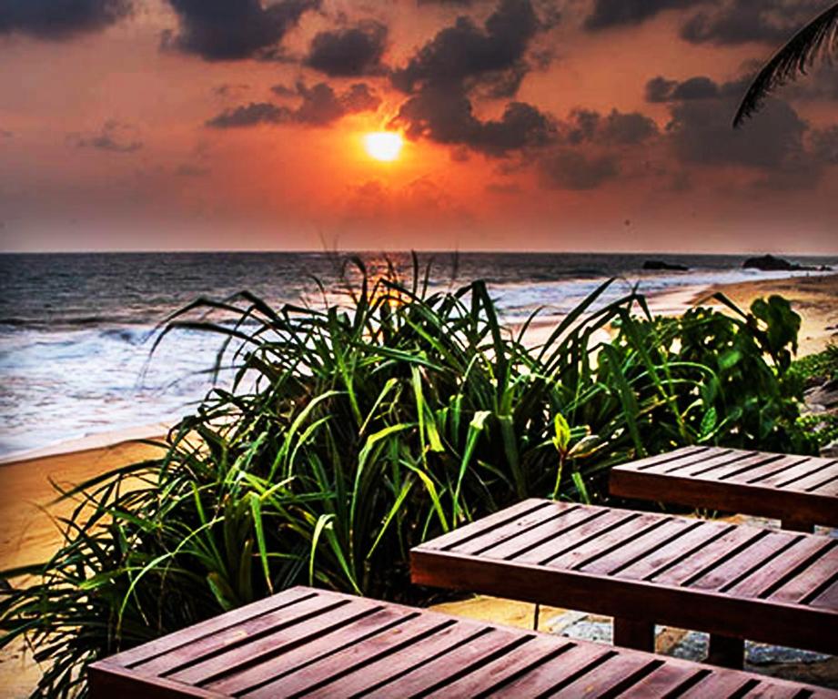 Randiya Beach Villa photo