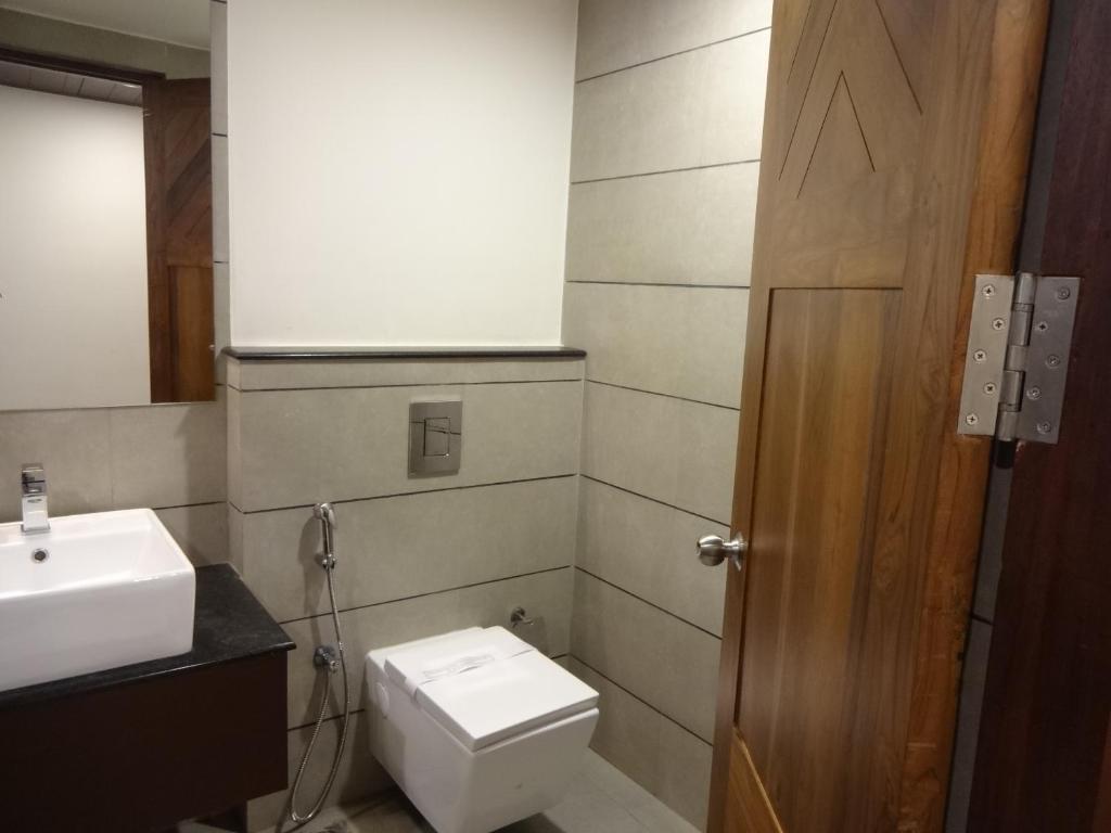 Woodies Bleisure Hotel photo