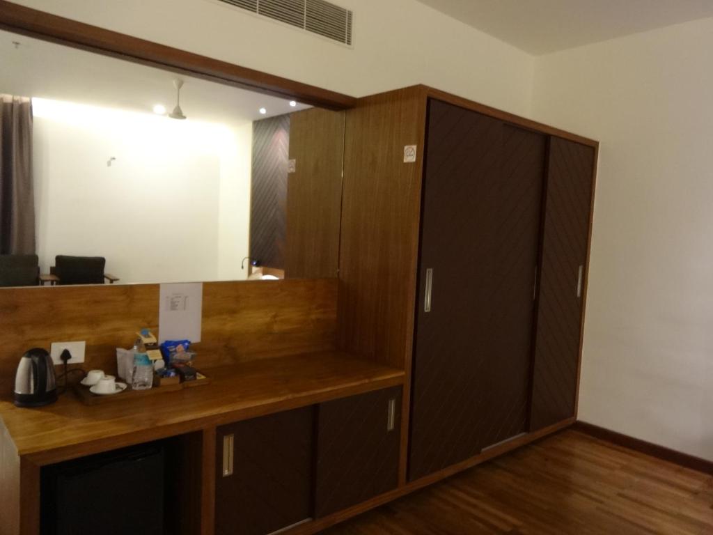Woodies Bleisure Hotel photo