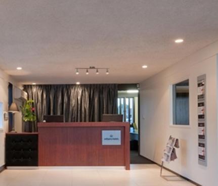 Front desk [24-hour]