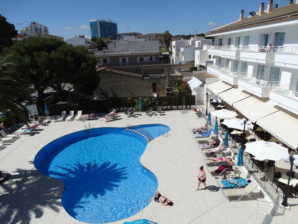 Maracaibo Aparthotel — Swimming pool in Can Picafort, Balearic Islands