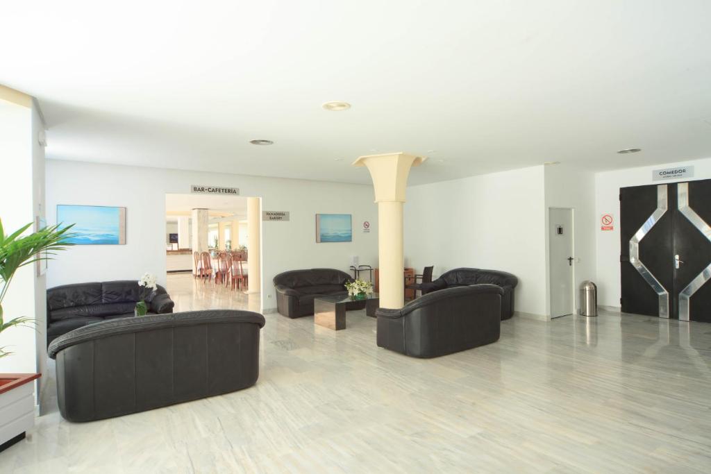Maracaibo Aparthotel — Hotel rooms in Can Picafort, Balearic Islands