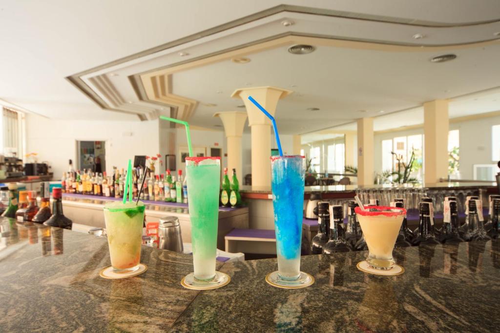Maracaibo Aparthotel — Restaurant & bars in Can Picafort, Balearic Islands