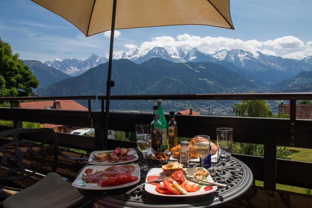 Mont Blanc Views Apartments photo