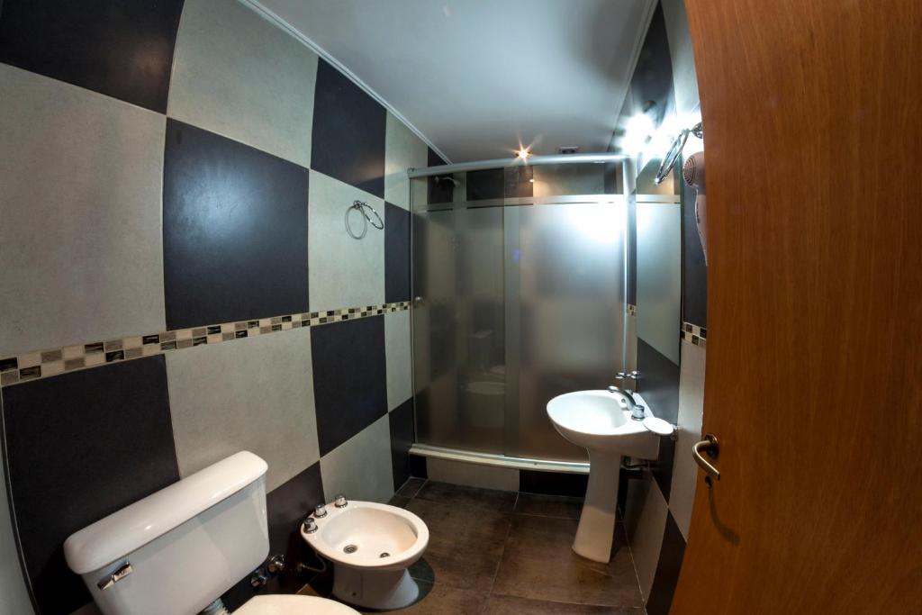 Hotel Reina photo