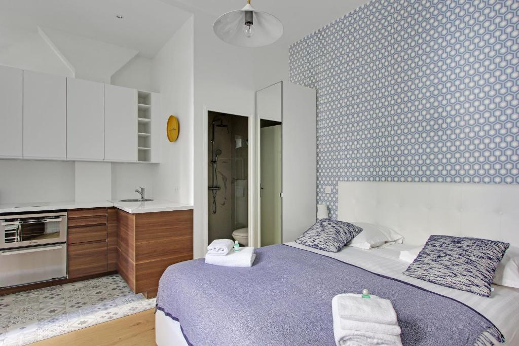 Pick a Flat's Apartment in Montmartre - Rue des Martyrs studio - 1