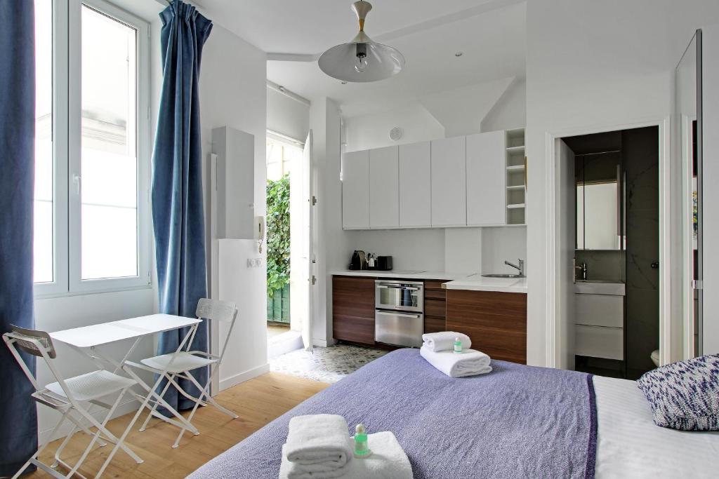 Pick a Flat's Apartment in Montmartre - Rue des Martyrs studio - 3