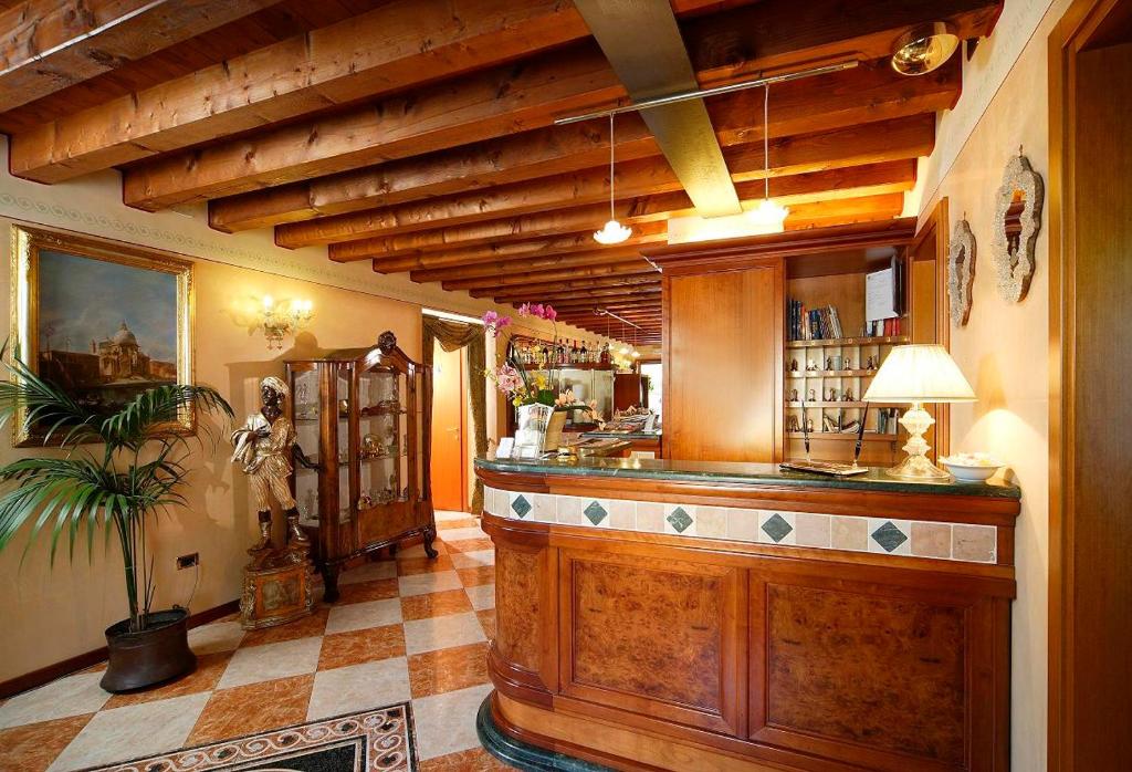 Hotel Antico Moro photo