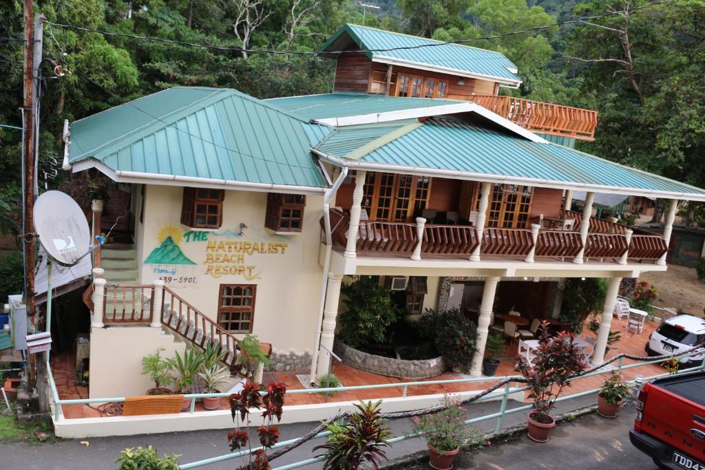The Naturalist Beach Resort — Hotel in Castara