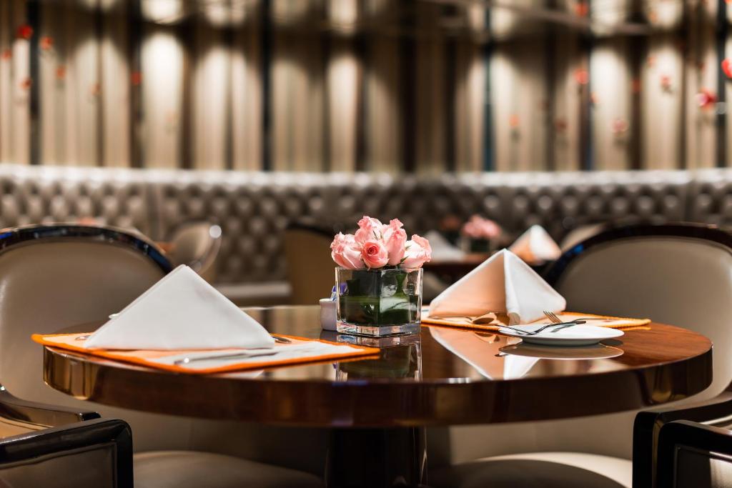 طعام و مشروبات