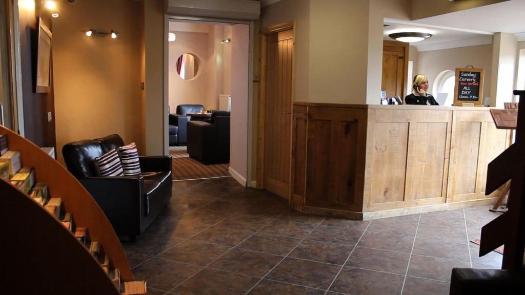 Twin Oaks Hotel photo