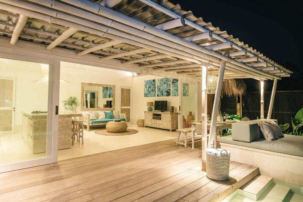 Villa Santai at Sandy Bay photo