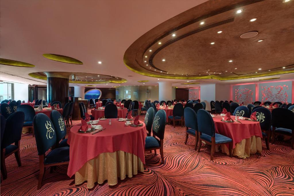 อาหารและเครื่องดื่ม