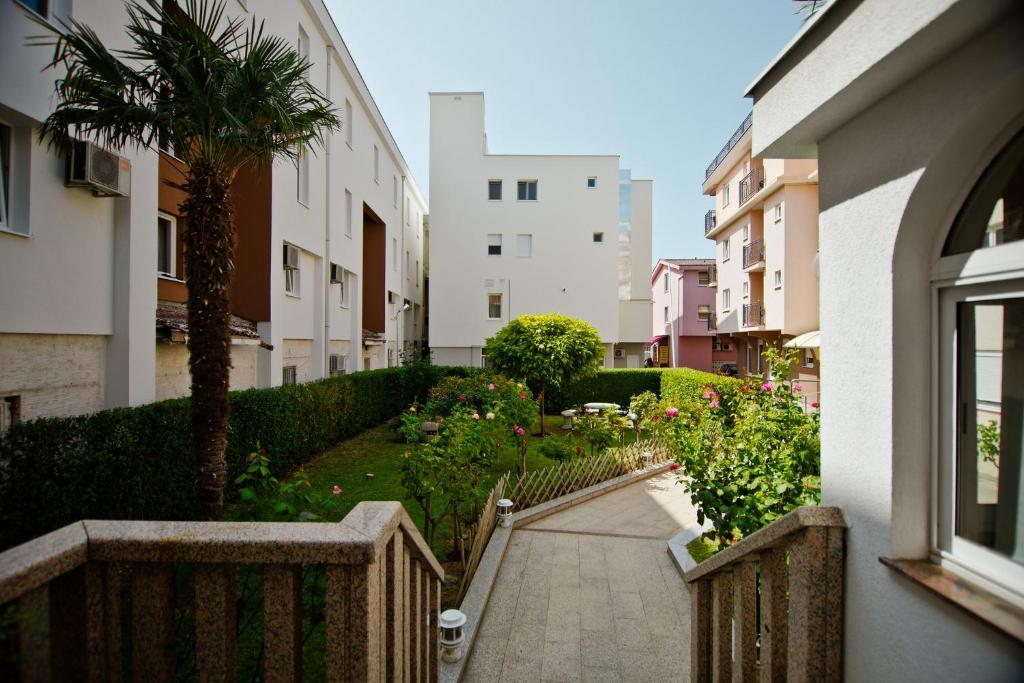 Hotel No-1 photo