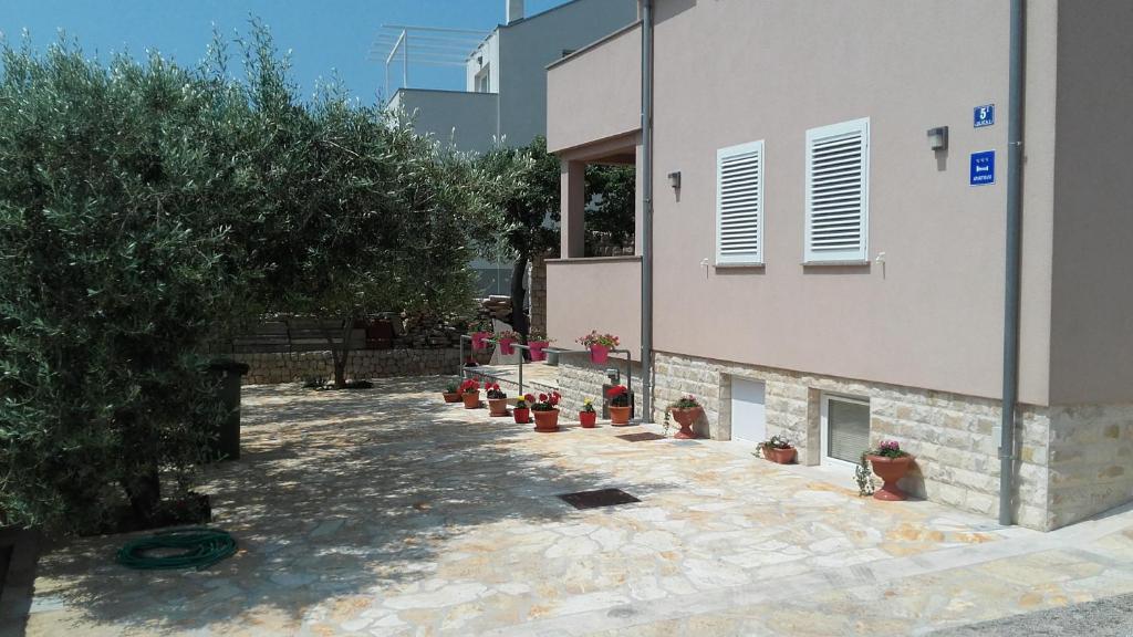 Lily Apartments Punta Skala photo