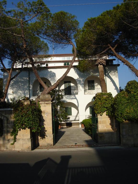 Villa Marta — Hotel in Taranto