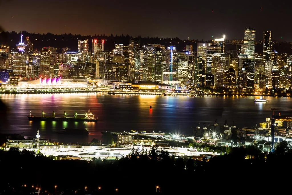 Emperial Suites, hotel in North Vancouver