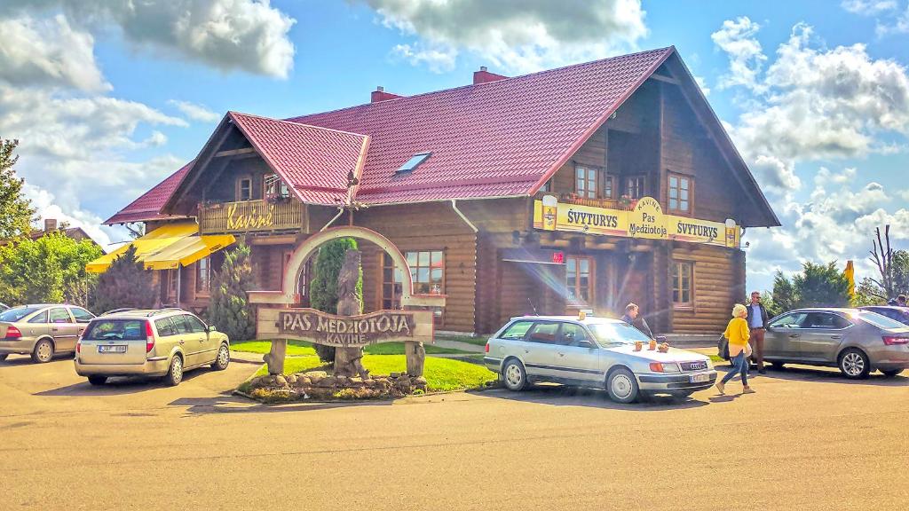 Pas Medziotoja Motelis — Hotel in Bubiai