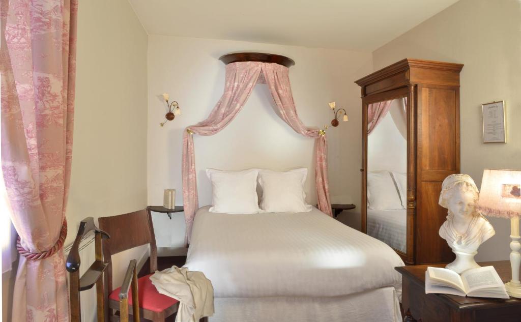 Hôtel Du Manoir - 2
