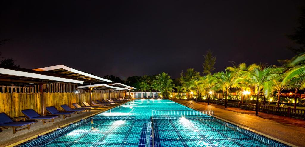 Naiyang Park Resort (SHA Plus+) photo