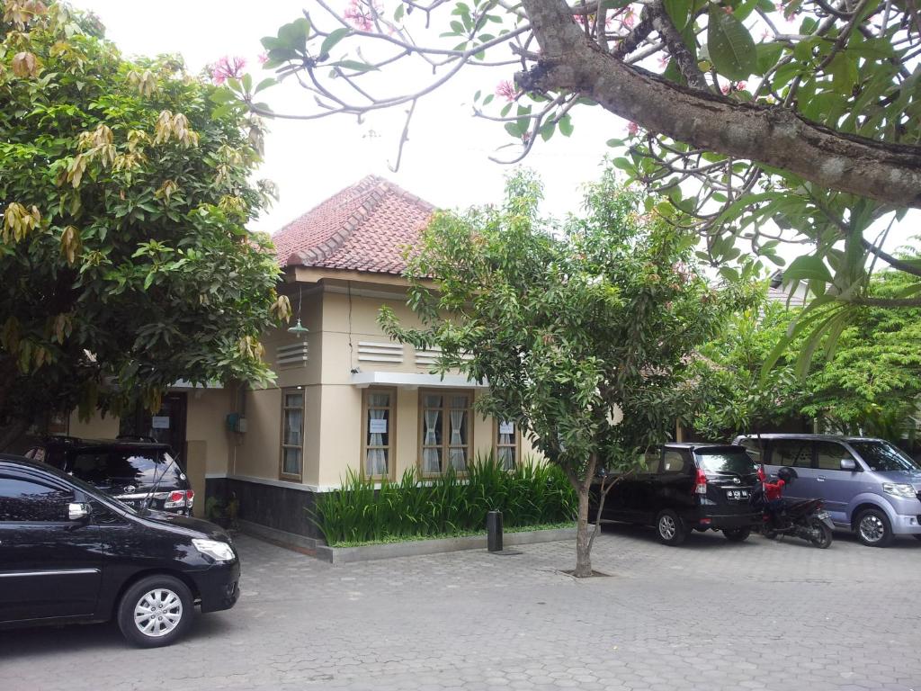 Ndalem Suratin Guesthouse