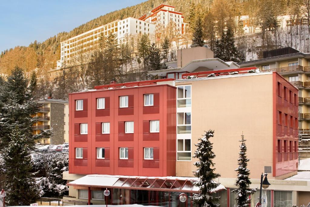 Alpine Classic Hotel - 5