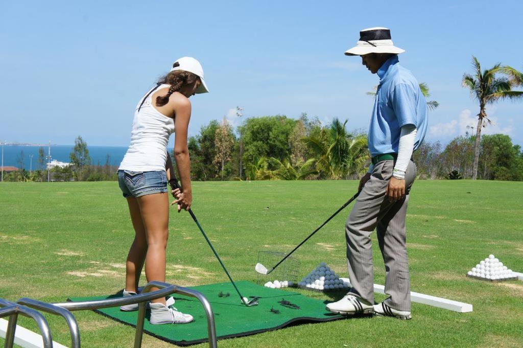 Golf course [on-site]