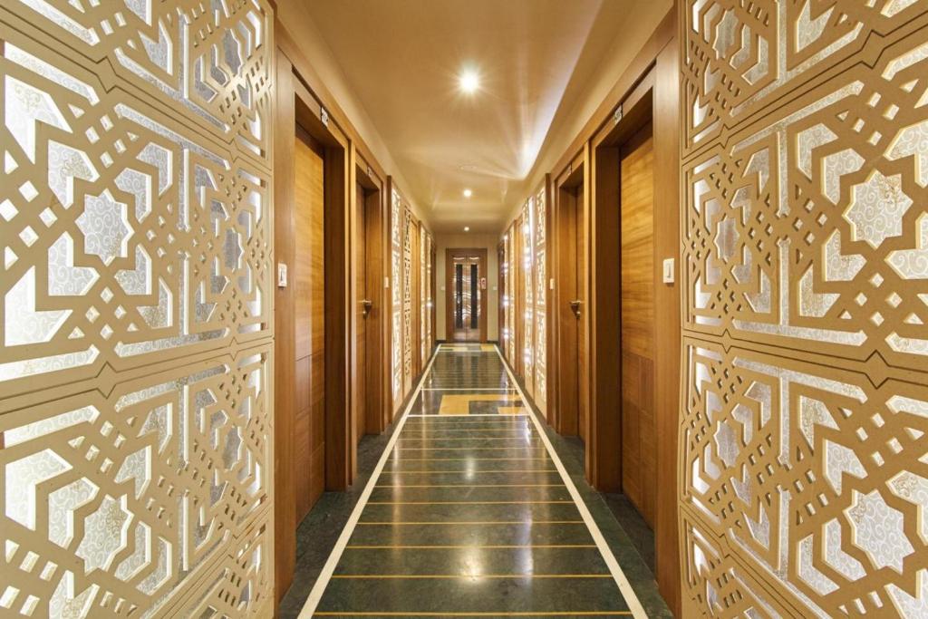 Hotel Shalimar Palace photo
