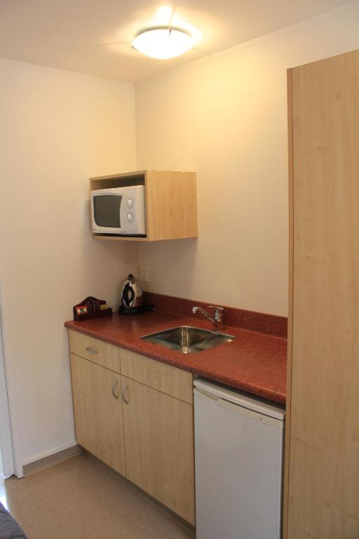 Kitchen, Bella Vista Motel Te Anau in Te Anau