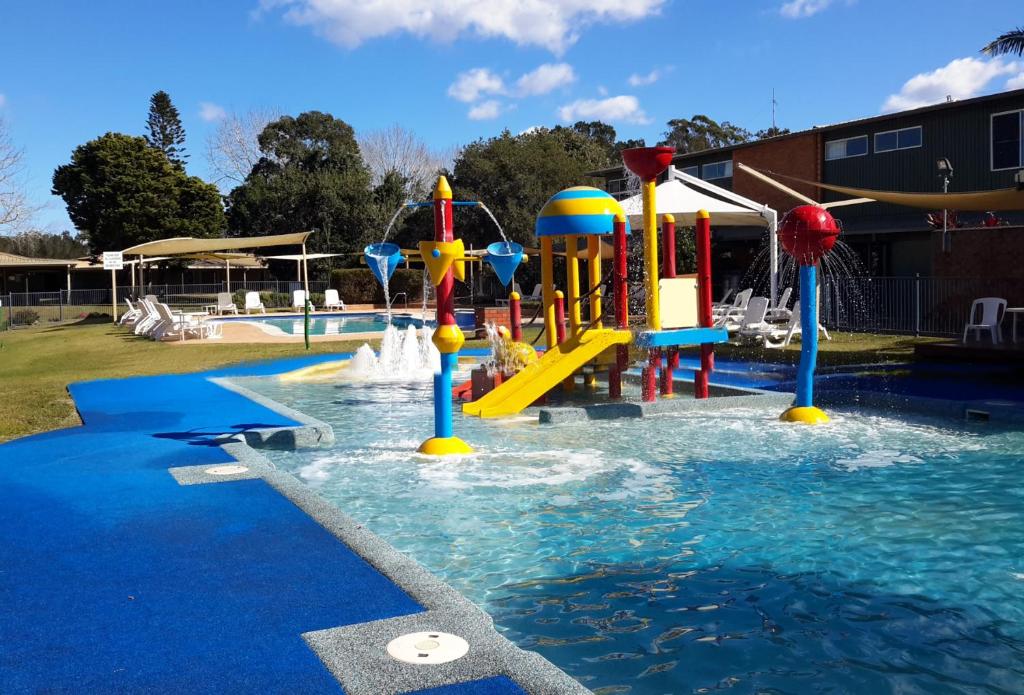 Tuncurry Lakes Resort — Hotel in Forster