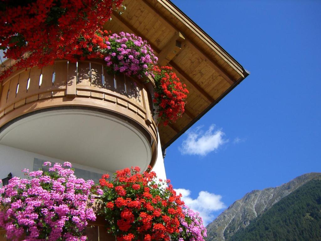 B&B Hotel Alpenrose Rooms & Apartments - 2