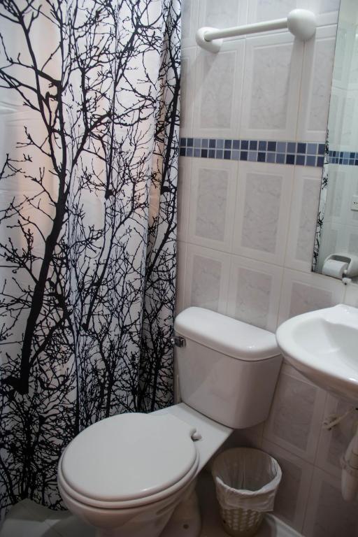 Cemandy Hostal photo
