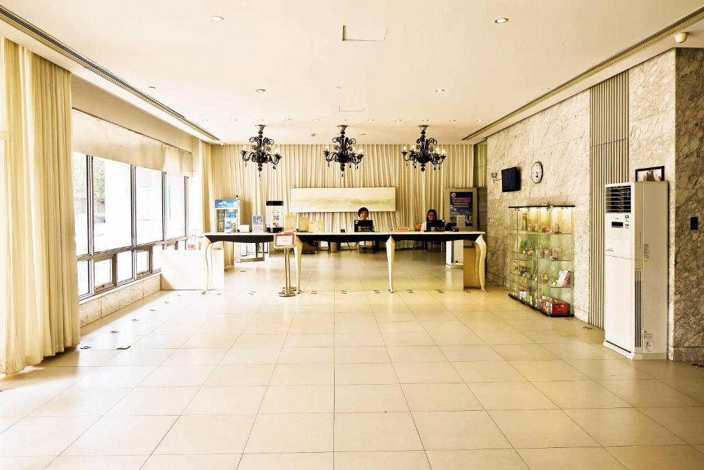 Jinjiang Inn Tianjin Bawei Road Music College photo
